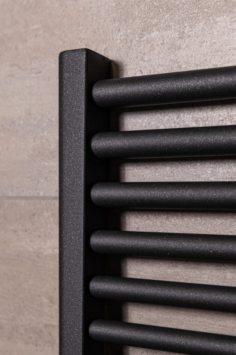 Designradiator Porto mat-zwart Graphite